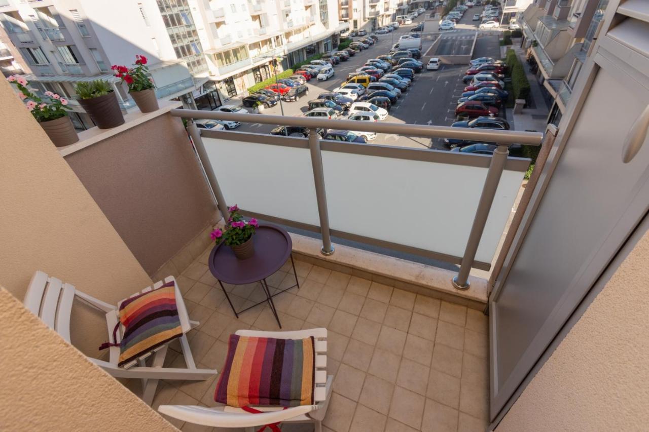 Lux City Apartment With Parking Podgorica Exteriör bild