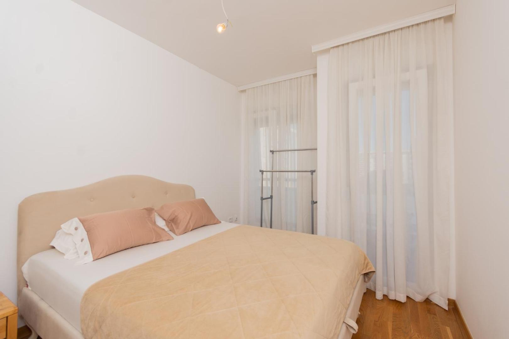 Lux City Apartment With Parking Podgorica Exteriör bild